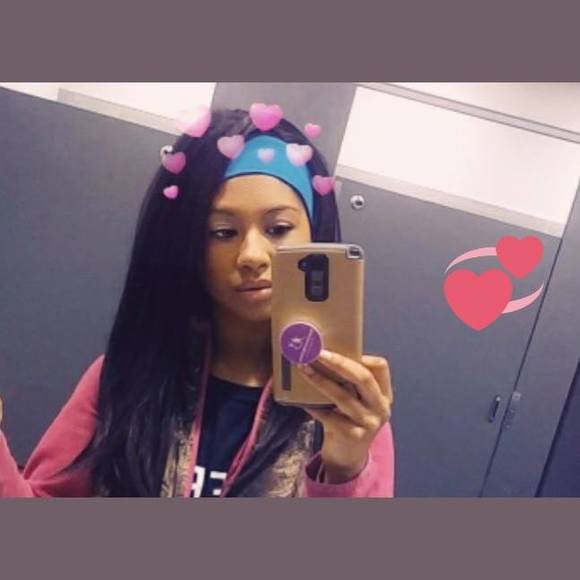 Meet your Posher, Shadae - Picture 1 of 1